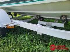 1992  Rinker  186 Captiva  V-Hull Boat - 18FT