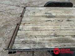 1999  Titan  Flatbed Trailer - 18FT