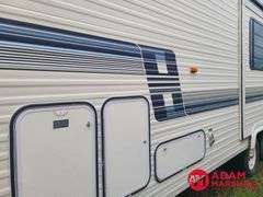 1993  NU-WA  Hitchhiker  Camper Trailer - 30FT