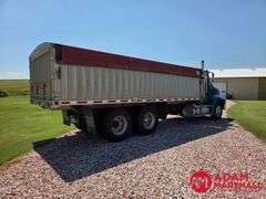 1993  International  Eagle 9300  Straight Truck