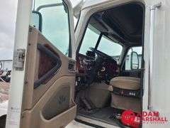 2004  International  9400t  Semi Truck