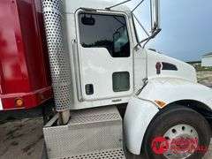 2008  Kenworth  T300  Straight Truck