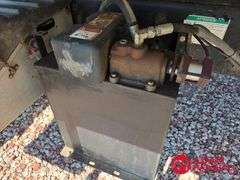 1999  International  9400  Straight Truck