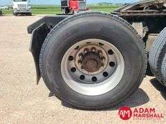 2014  Kenworth  W900  Semi Truck