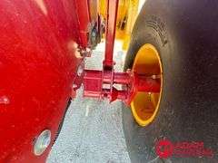 2013  New Holland  BR7090  Specialty Crop Baler