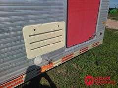 1998  Sundowner  4-Horse Trailer w/ Living Quarters  - 34FT