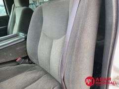 2004  Chevrolet  Silverado 3500  Pickup - Gasoline