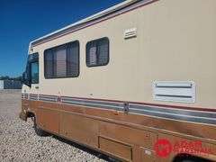 1988  Chevrolet   P30 Superchief Motorhome - 31FT