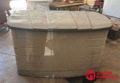 Rubbermaid Plastic Storage Container