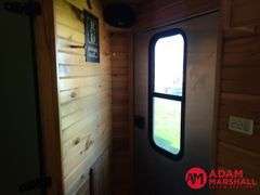 1998  Sundowner  4-Horse Trailer w/ Living Quarters  - 34FT