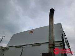 2004  International  9400t  Semi Truck