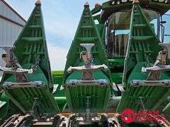 2019  John Deere  708C  Corn Head - 8R30