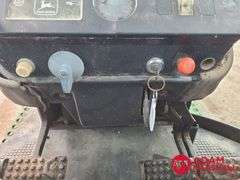 1984  John Deere  2950  Tractor w/Loader