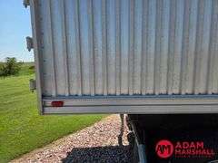 1999  International  9400  Straight Truck