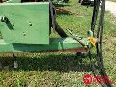 John Deere  Pull Type Silage Chopper