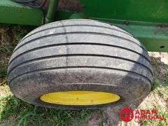 John Deere  Pull Type Silage Chopper