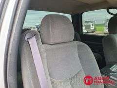 2004  Chevrolet  Silverado 3500  Pickup - Gasoline