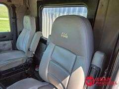 1999  International  9400  Straight Truck