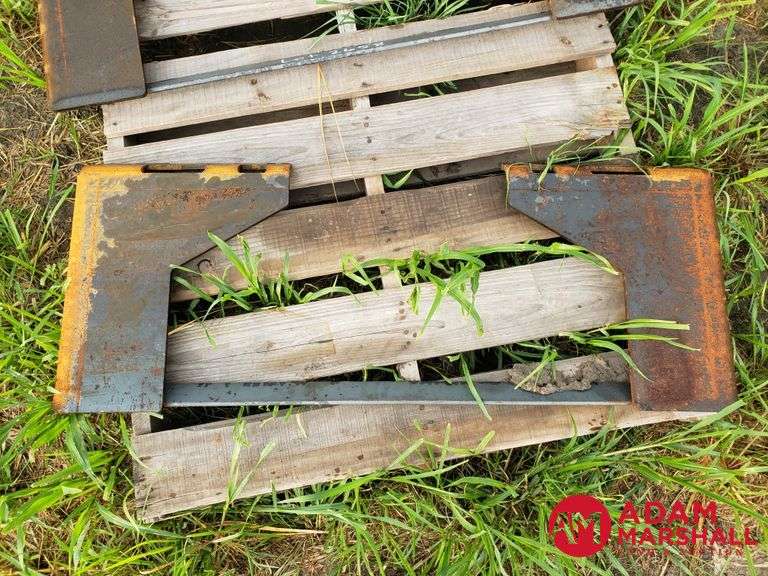 Ecotric Mounting Plate for Skid Steer