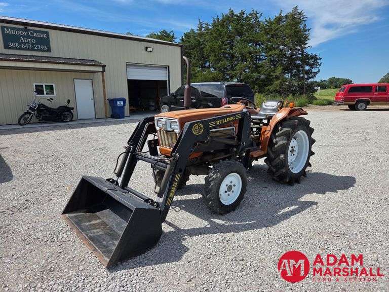 1983  Yanmar   24   MFWD Tractor w/ Loader