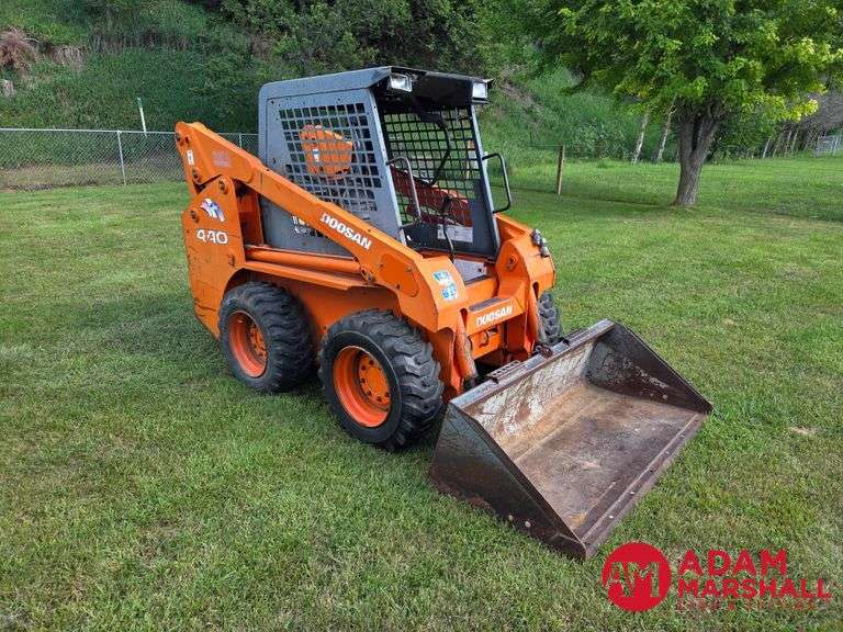 2007  Doosan  440 Plus   Skid Steer w/ Cummins Engine