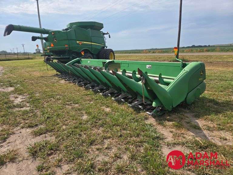 2010  John Deere  612C  Corn Head - 12R30