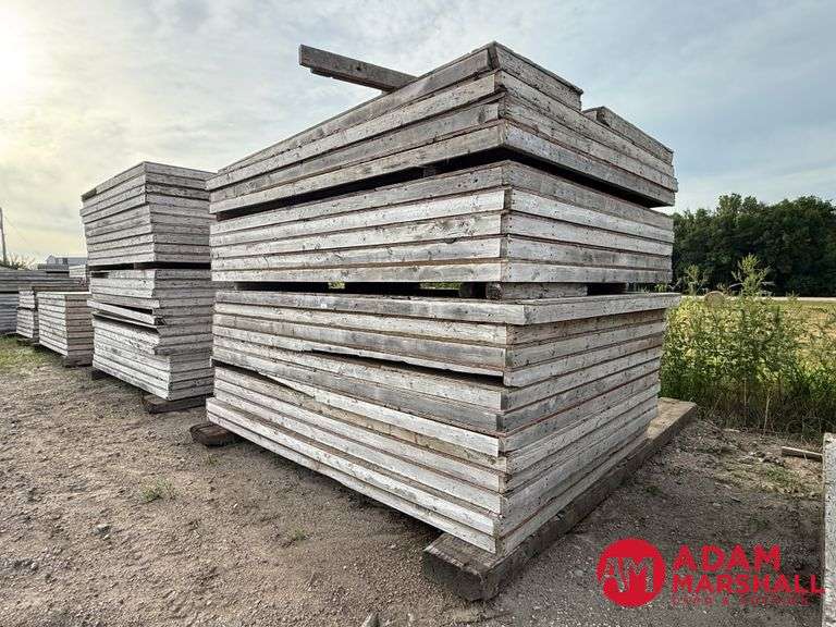 (20) Concrete Wall Wood Forms 8FT x 11FT