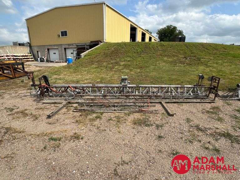 (2) Vibrating Concrete Screeds