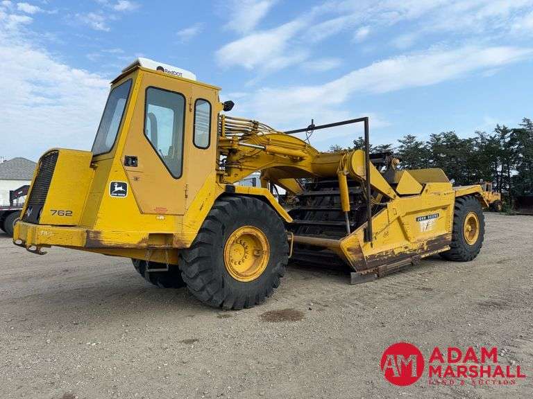 1989  John Deere   762  Self-Propelled Scraper