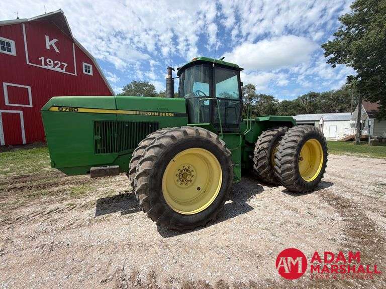 1992  John Deere    8760   4WD Tractor