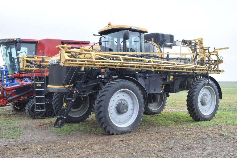 2012 Rogator RG1300 Sprayer