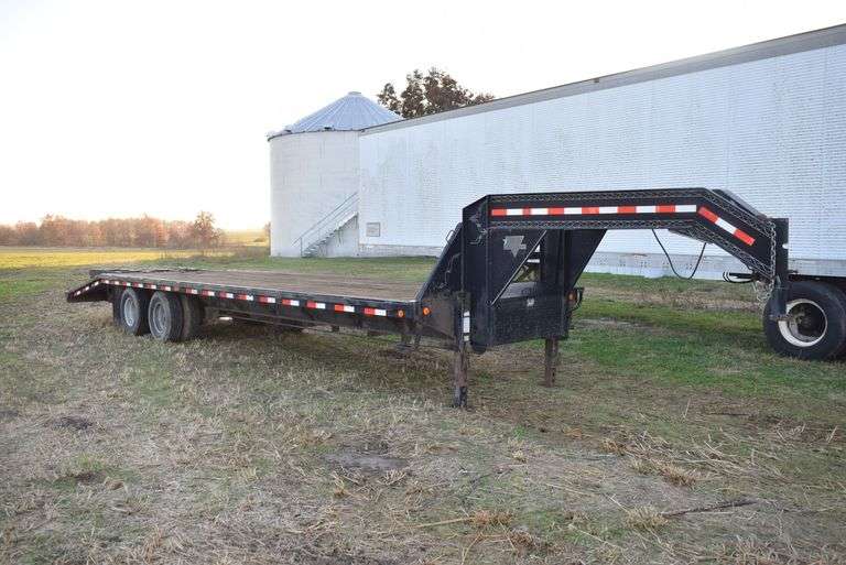 2007 PJGooseneck Flatbed Trailer
