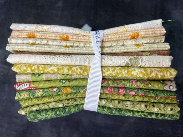 Fat Quarters QTY 13