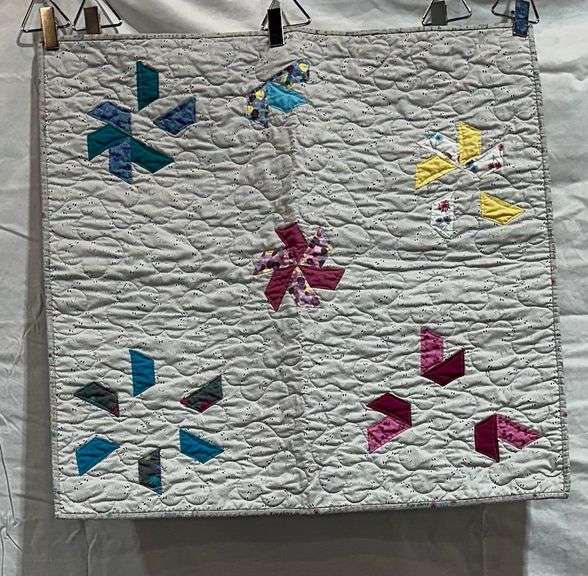 Trippy Traps 28x28 Quilt