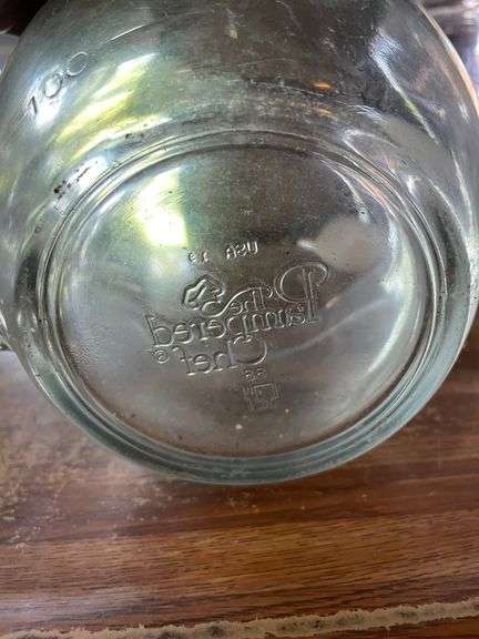 8 Cup Pampered Chef Glass Measuring Bowl