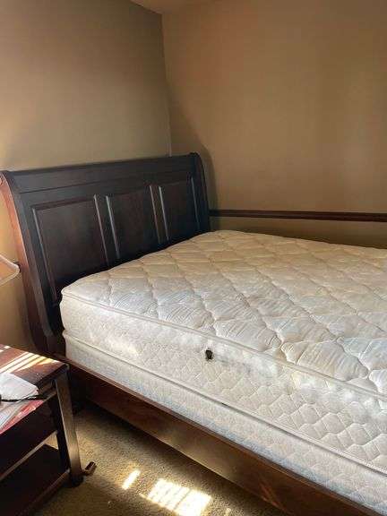 Queen Size Wooden Sleigh Bed With Mattress