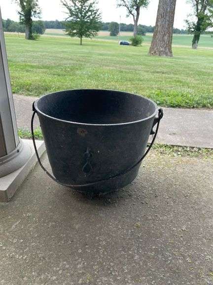 Cast Iron Kettle (Small)