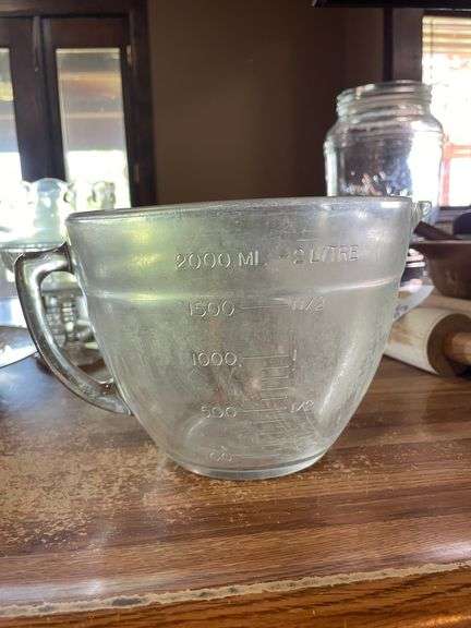 8 Cup Glass Measuring Bowl