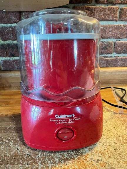 Cuisinart Frozen Yogurt/ Ice Cream Maker