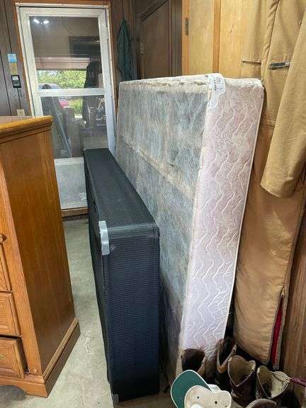 Queen size box springs, twin size box springs