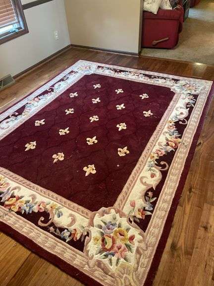 9’x7’ Area Rug