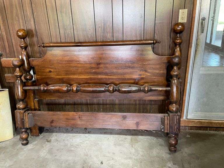 Queen Size Bedroom Set Dresser With Mirror