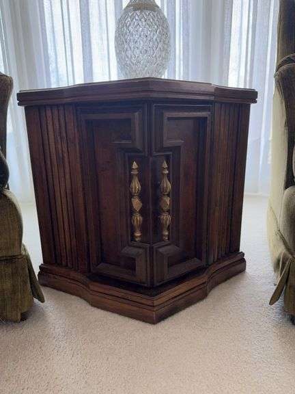 End Table (Living Room A)