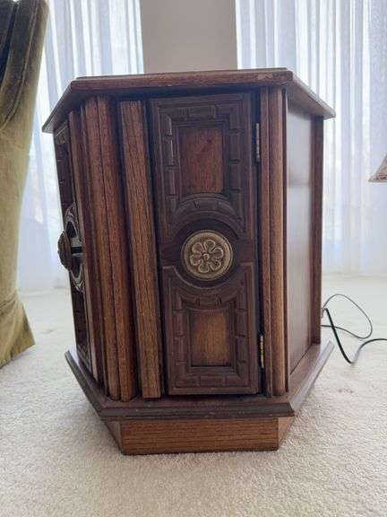 Side Table (Living Room A)