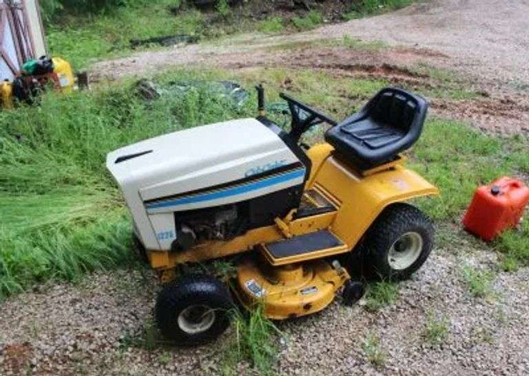 Cub Cadet 1225 LT Mower w/38"deck