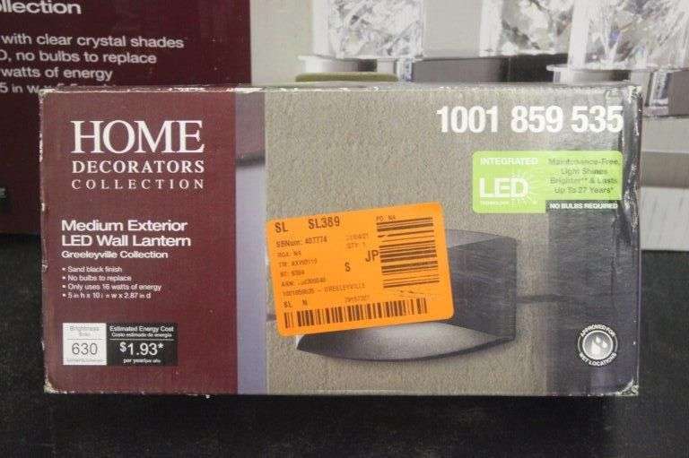 Medium Ext Wall LED Lantern