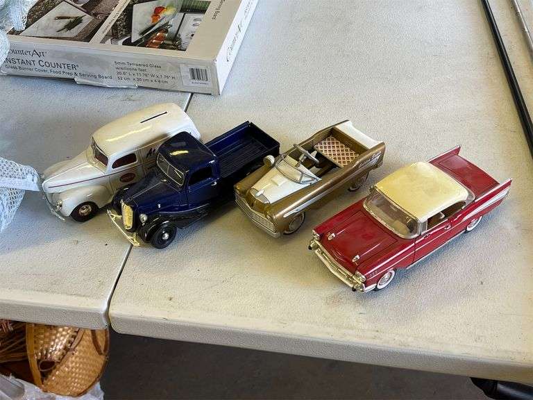 Group Lot of Die-cast Cars