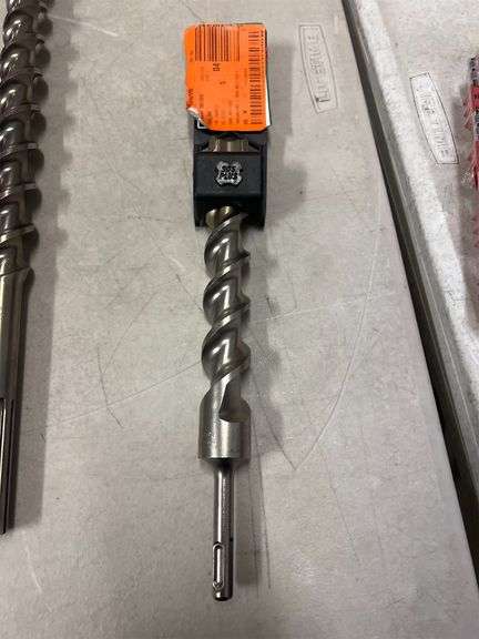 DEWALT DW5822 - SDS Max Hammer Drill Bit 1-1/8\" X 18\" X 22-1/2\", 4-Cutter - Federated Tool Supply