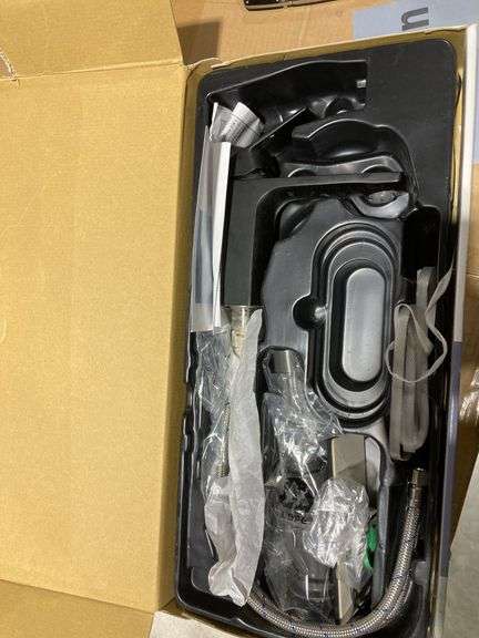 Moen Laken Single Hole Bathroom Faucet - Matthews Auctioneers
