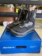 Korkers Men's Darkhorse Wading Boots with Kling-On and Felt Soles